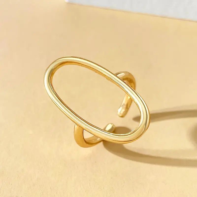 Geometric Oval Ring: Golden